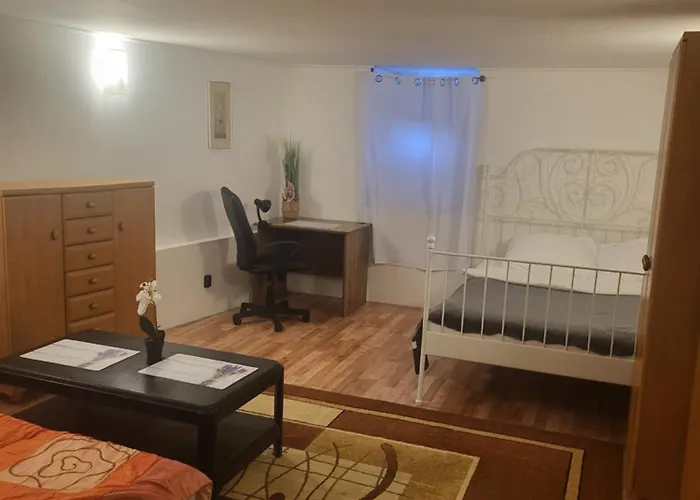 Grzegorzecka Room 3