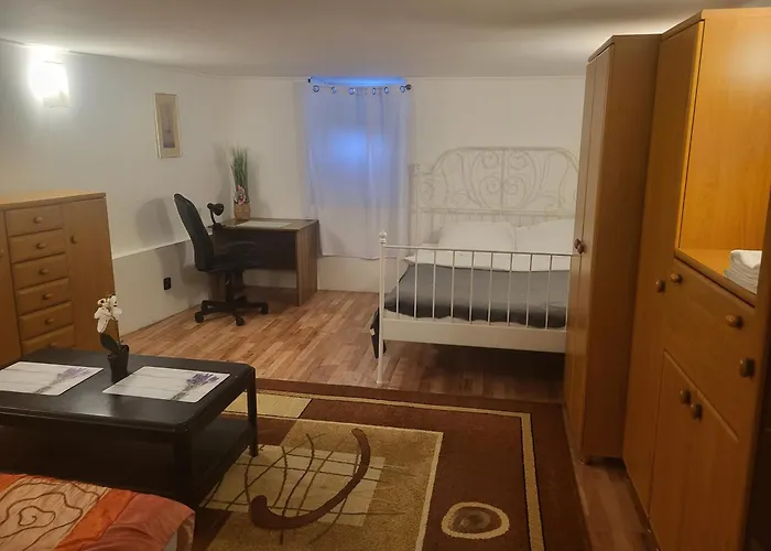Grzegorzecka Room 3